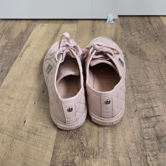 G By Guess Women's Quilted Pink Size 6.5 Sneakers - Picture 3 of 10